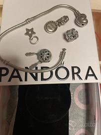 Bracciale e charms Pandora