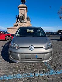 Volkswagen up! 1.0 60 CV – 2016 – 60.000 km