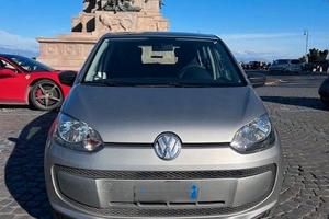 Volkswagen up! 1.0 60 CV – 2016 – 60.000 km