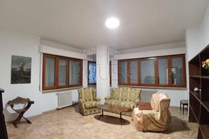 Appartamento di 105 m² con 4 locali a Città di Cas