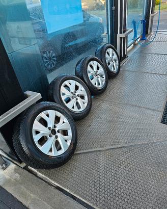 Cerchi con gomme Citroen 205/60 r15