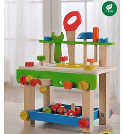 Tavolo degli attrezzi giocattolo in legno