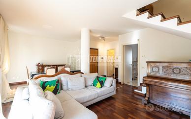 APPARTAMENTO ALL'ULTIMO PIANO CON BOX E CANTINA