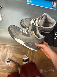 Jordan 3 hand retro
