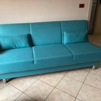 Divano azzurro