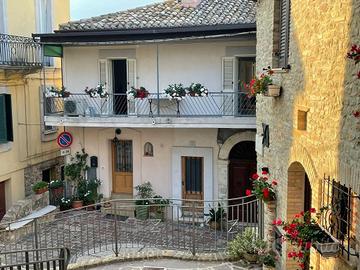 Montefino centro storico appartamento