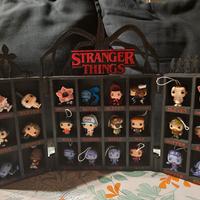 espositore stranger things completo