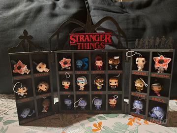 espositore stranger things completo