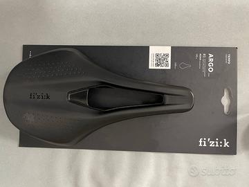Sella in carbonio Fizik Tempo Argo R1 road - 150mm