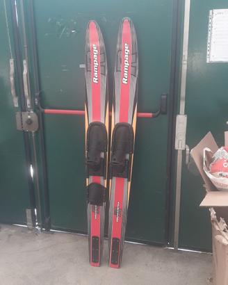 Sci d'acqua in carbonio