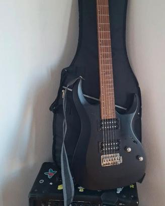 chitarra elettrica con amplificatore 