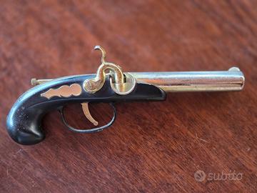 Accendino vintage a forma di Pistola Antica
(Fucil