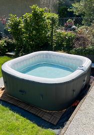 Piscina gonfiabile idromassaggio