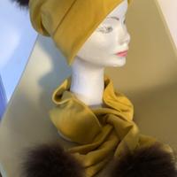 Set cappello e sciarpa in tessuto