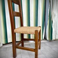 4 sedie legno massiccio e paglia intrecciata