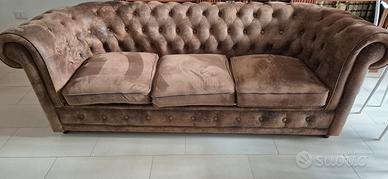 Divano Chesterfield ecopelle 3posti