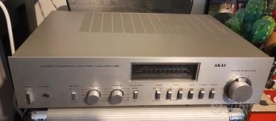 amplificatore Akai am u33 