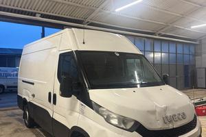 0502 FURGONE IVECO DAILY 2016