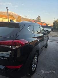Hyundai Tucson 1.7 CRDi cambio automatico garantit