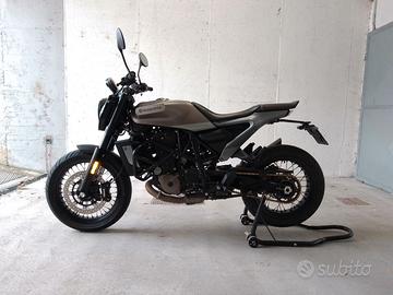 Husqvarna Svartpilen 701 Style