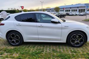 Alfa Romeo Stelvio Q4 Veloce 210cv