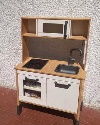 toy kitchen 