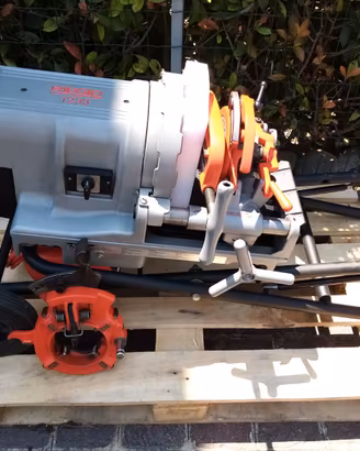 Splendida filiera elettrica RIDGID modello 1233