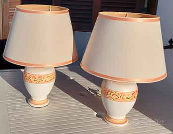 Lampade dipinte a mano con paralume in tessuto