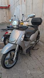 scarabeo 250 cc 