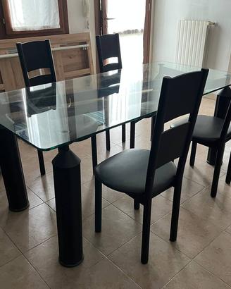Tavolo cristallo moderno e sedie