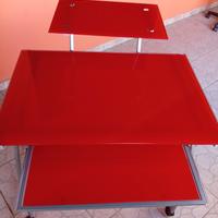 scrittoio e sedia girevole 