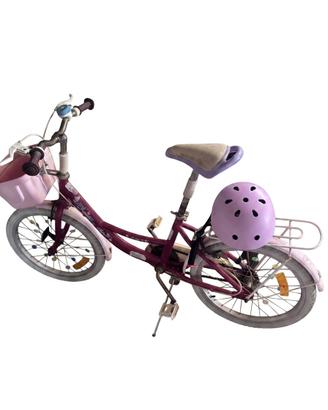 Bici con casco