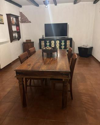 Tavolo legno massiccio con sedie