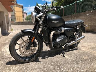 Triumph Street Twin 900