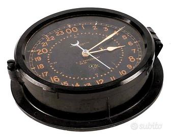Rara  cassa  circolare nera di un  Bulkead Clock