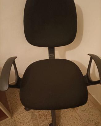 Sedia girevole con braccioli