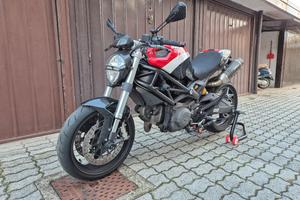 Ducati Monster 696+ -  patente A2
