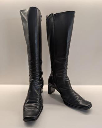 Stivali donna in pelle nera