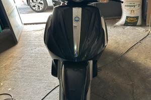 Piaggio Beverly Tourer 400