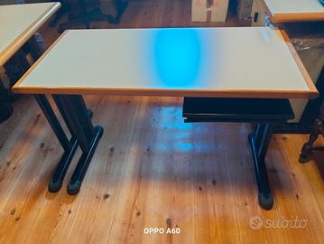 Arredamento per ufficio.