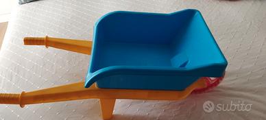 Cariola gioc bambino