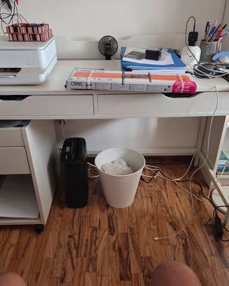 scrivania ikea