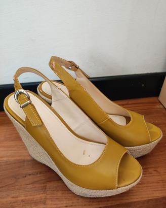 Scarpa estiva tg 37 con zeppa e tacco 12