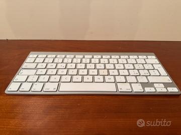 Apple Magic Keybord (2011)