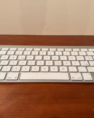 Apple Magic Keybord (2011)