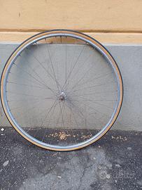 Ruota anteriore corsa