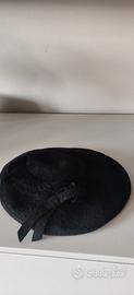 Cappello piatto velour nero tesa larga fiocco vint