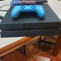 PLAYSTATION 4 + controller + 2 videogiochi