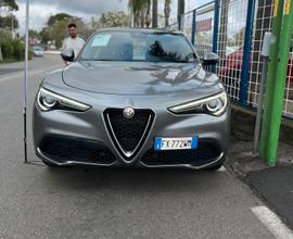 Alfa Romeo Stelvio 2.2 Turbodiesel 190 CV AT8 RWD 