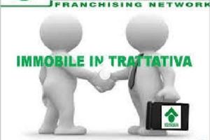 CASA SEMINDIPENDENTE A CROTONE